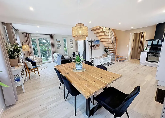 Contemporaine Pres - 6 Pers. - Fr-1-361-573 Holiday home Jullouville-les-Pins