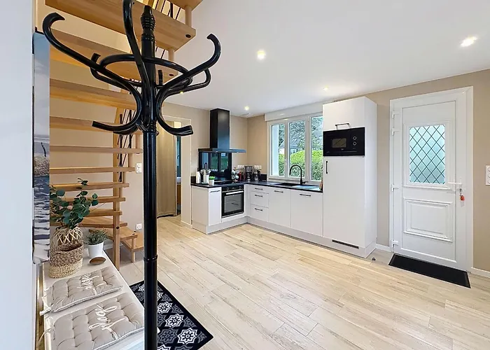 Holiday home Contemporaine Pres - 6 Pers. - Fr-1-361-573 Jullouville-les-Pins