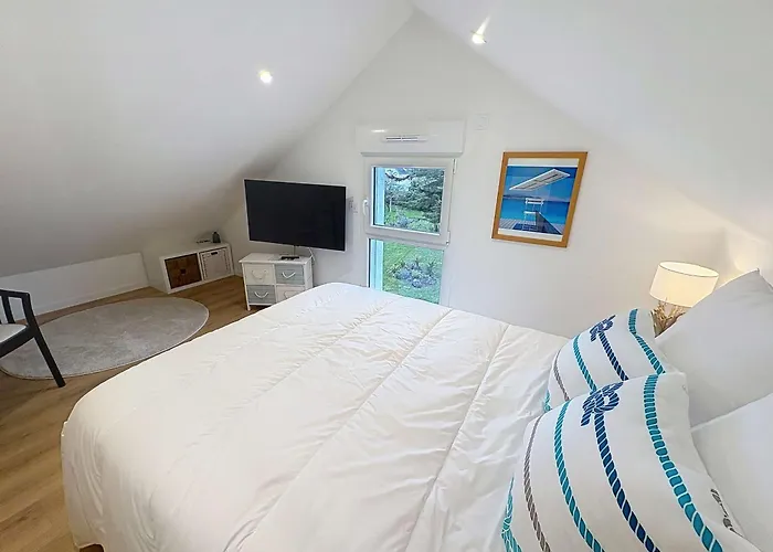 Contemporaine Pres - 6 Pers. - Fr-1-361-573 Holiday home *